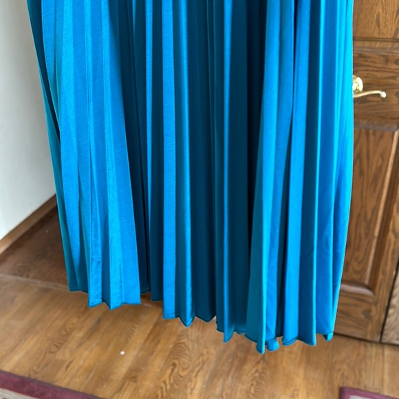 Teal Blue Pleated Dress - Picture 5 of 6